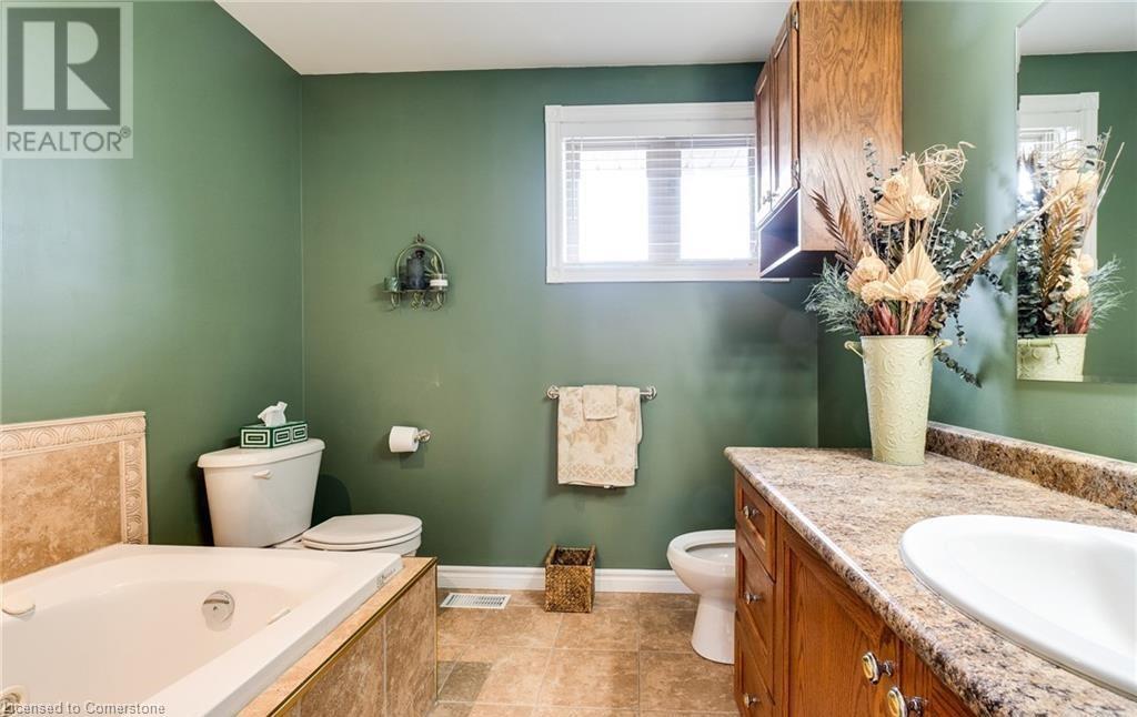 10 Grassyplain Drive, Mount Hope, Ontario  L0R 1W0 - Photo 29 - 40738765