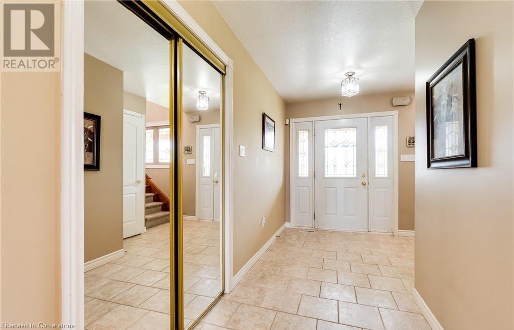 10 Grassyplain Drive, Mount Hope, Ontario  L0R 1W0 - Photo 6 - 40738765