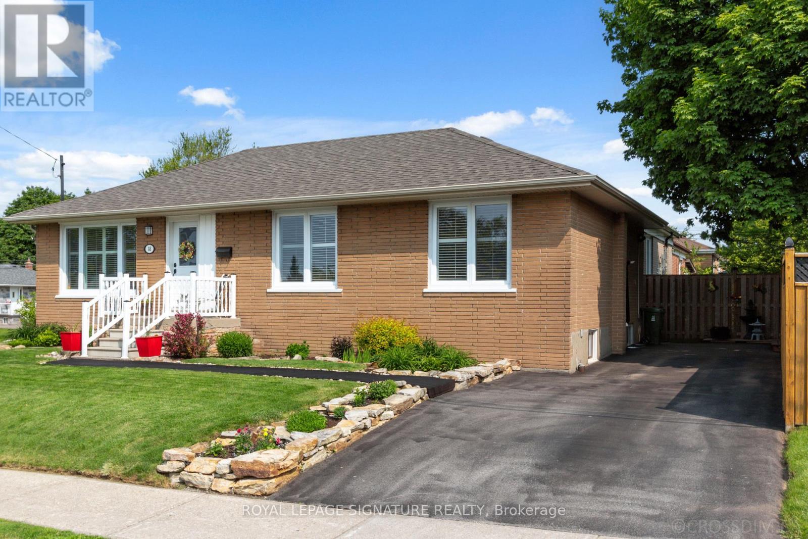 18 Lupin Drive, Toronto, Ontario  M1R 4X3 - Photo 1 - E12206174