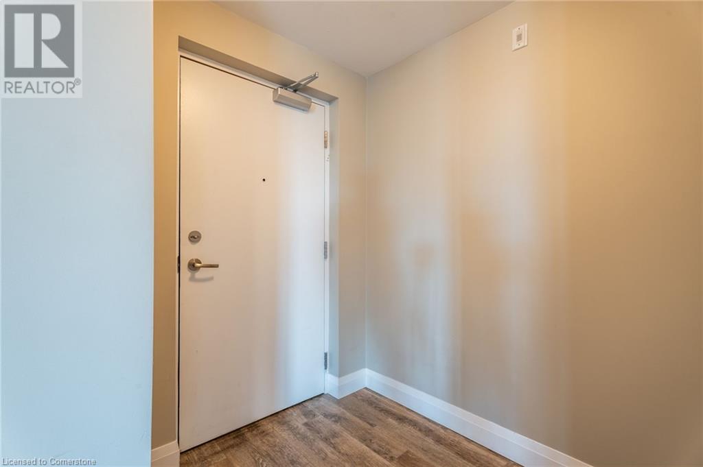 1 Redfern Avenue Unit# 329, Hamilton, Ontario  L9C 0E6 - Photo 9 - 40727450