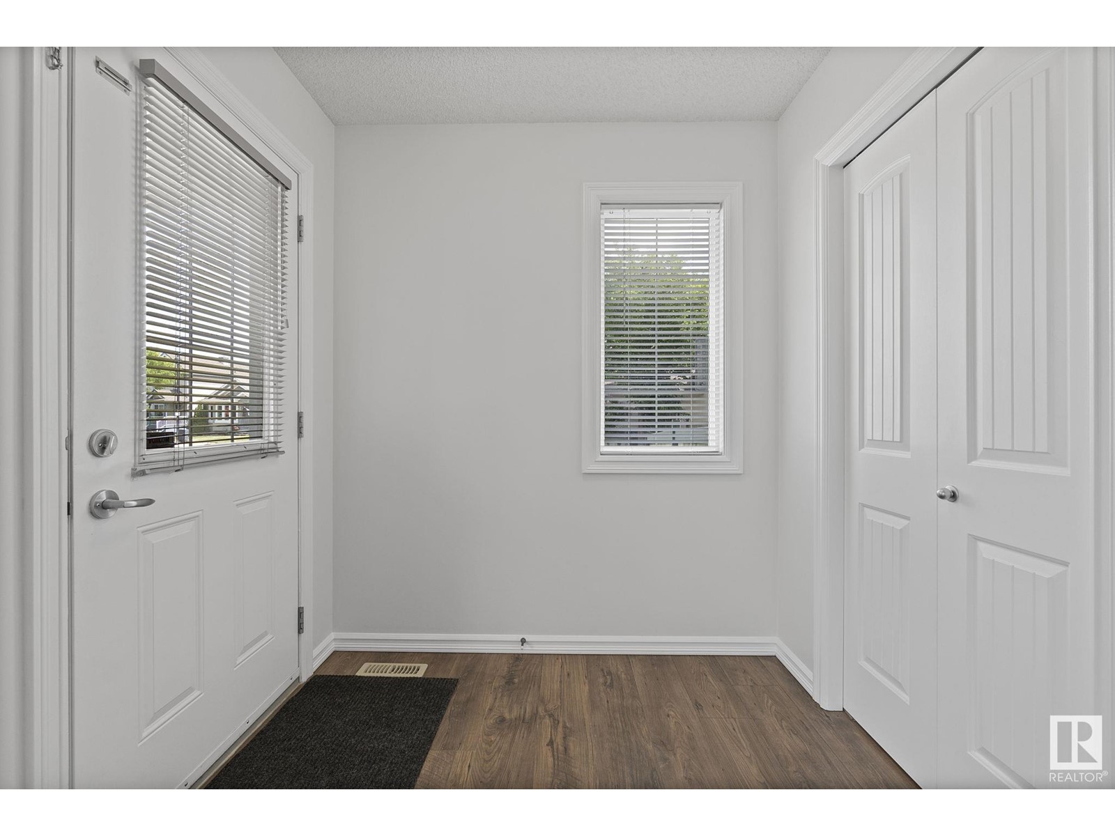 21303 91 Av Nw, Edmonton, Alberta  T5T 6Y9 - Photo 6 - E4441275