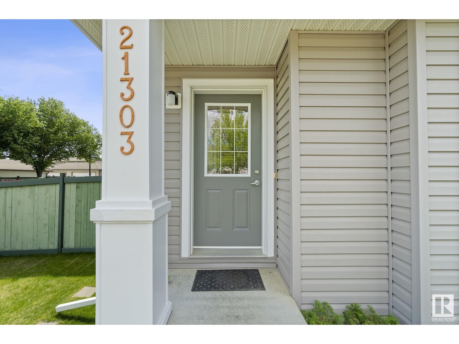 21303 91 Av Nw, Edmonton, Alberta  T5T 6Y9 - Photo 5 - E4441275