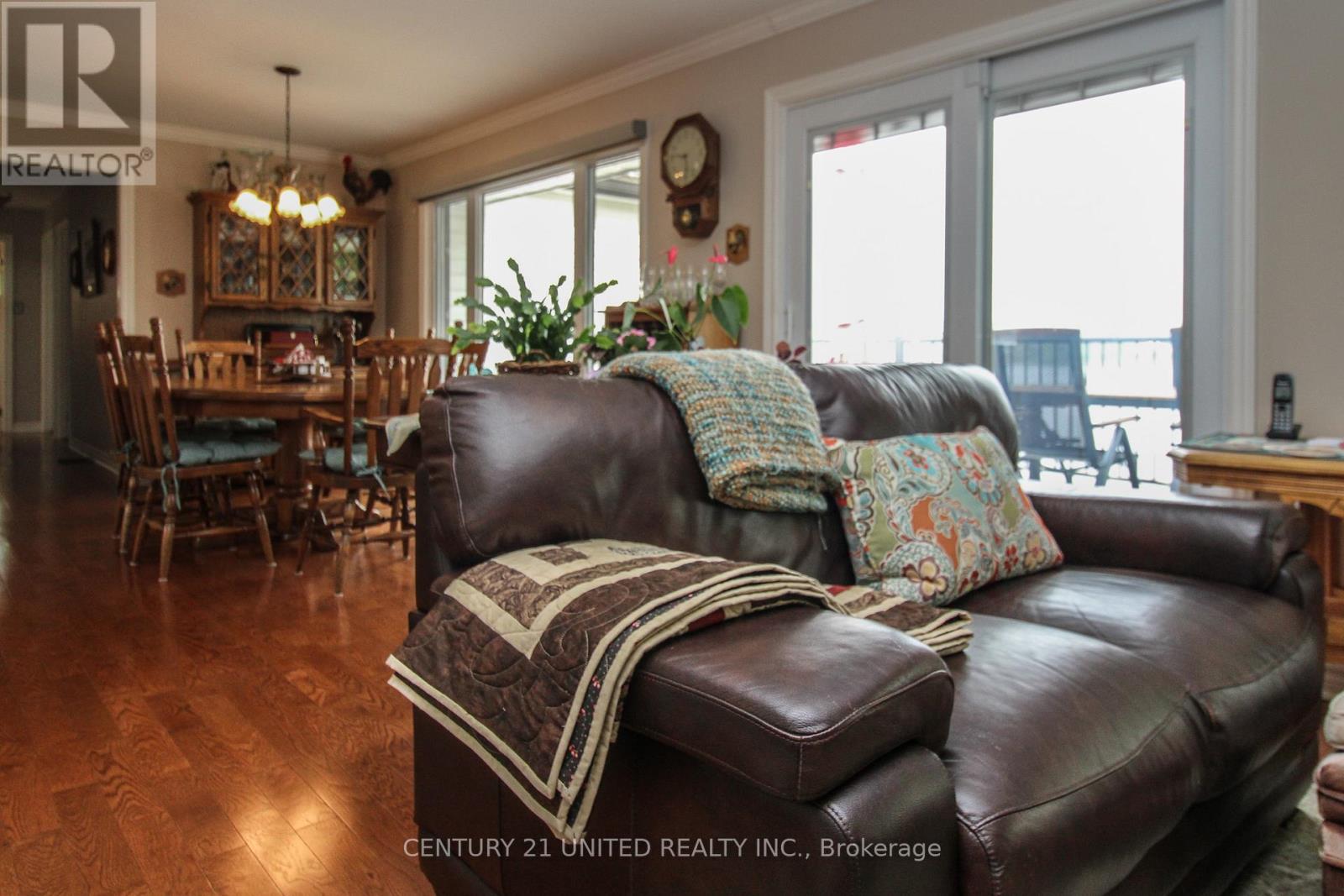 Property at 219 ARNOTT DRIVE image 5