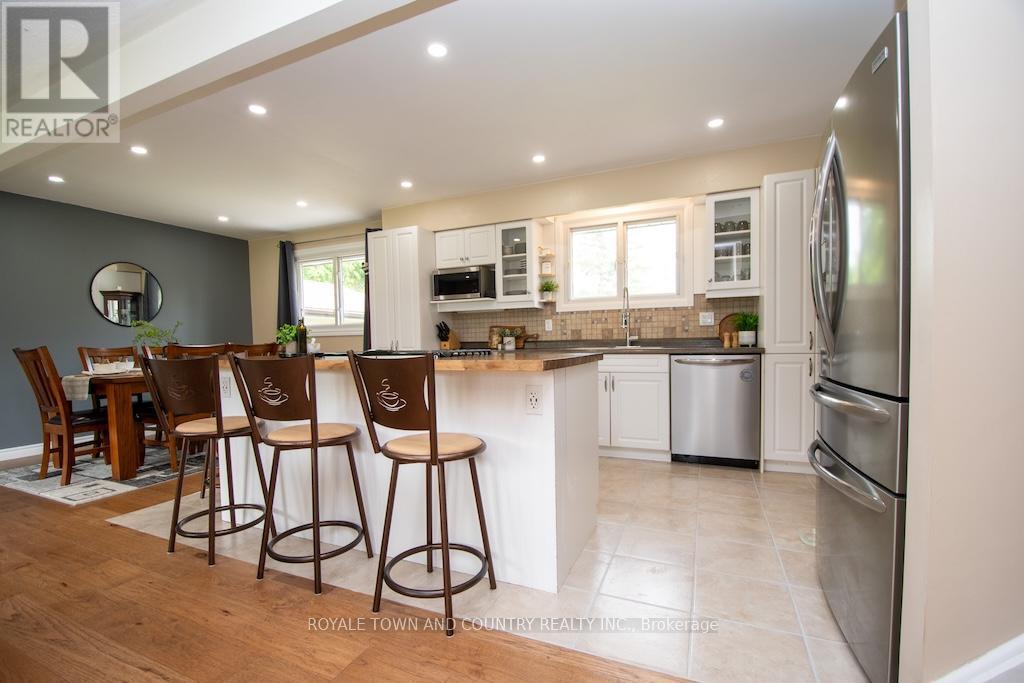15 Janet Drive, Kawartha Lakes, Ontario  L0B 1K0 - Photo 11 - X12206320