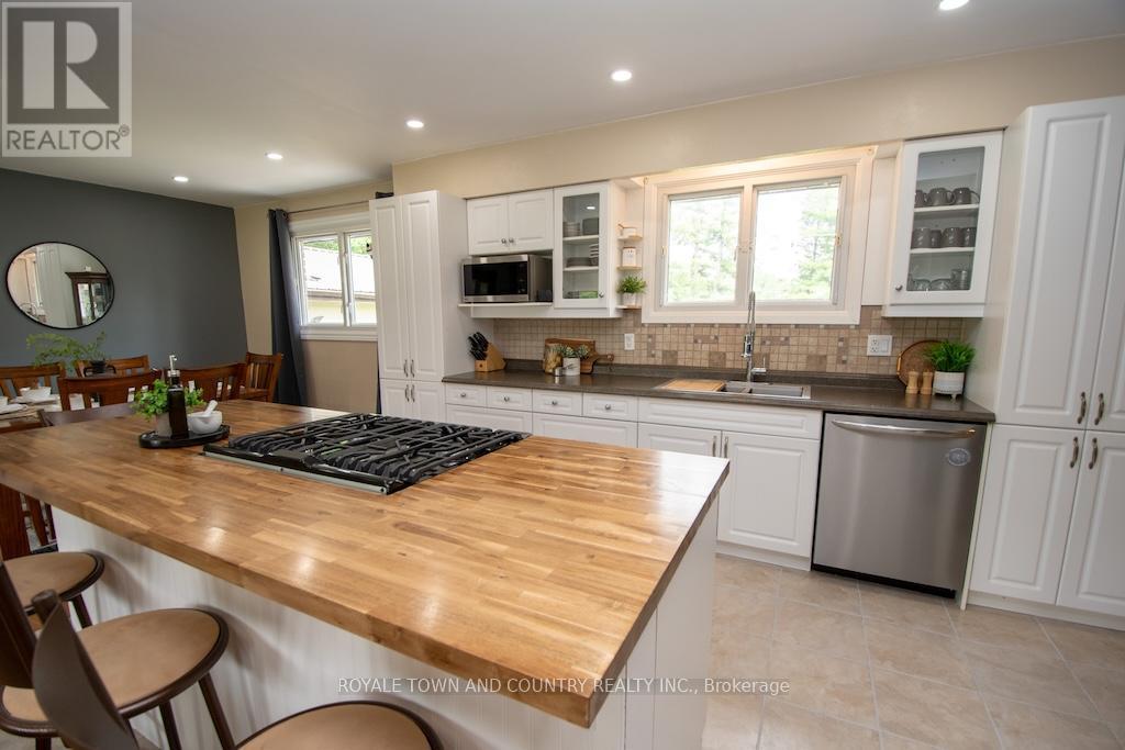15 Janet Drive, Kawartha Lakes, Ontario  L0B 1K0 - Photo 12 - X12206320