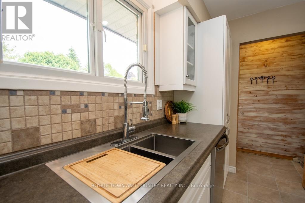 15 Janet Drive, Kawartha Lakes, Ontario  L0B 1K0 - Photo 15 - X12206320