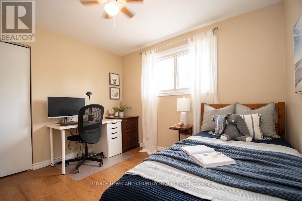 15 Janet Drive, Kawartha Lakes, Ontario  L0B 1K0 - Photo 24 - X12206320