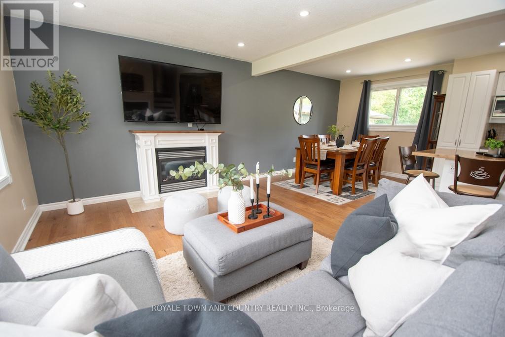 15 Janet Drive, Kawartha Lakes, Ontario  L0B 1K0 - Photo 8 - X12206320