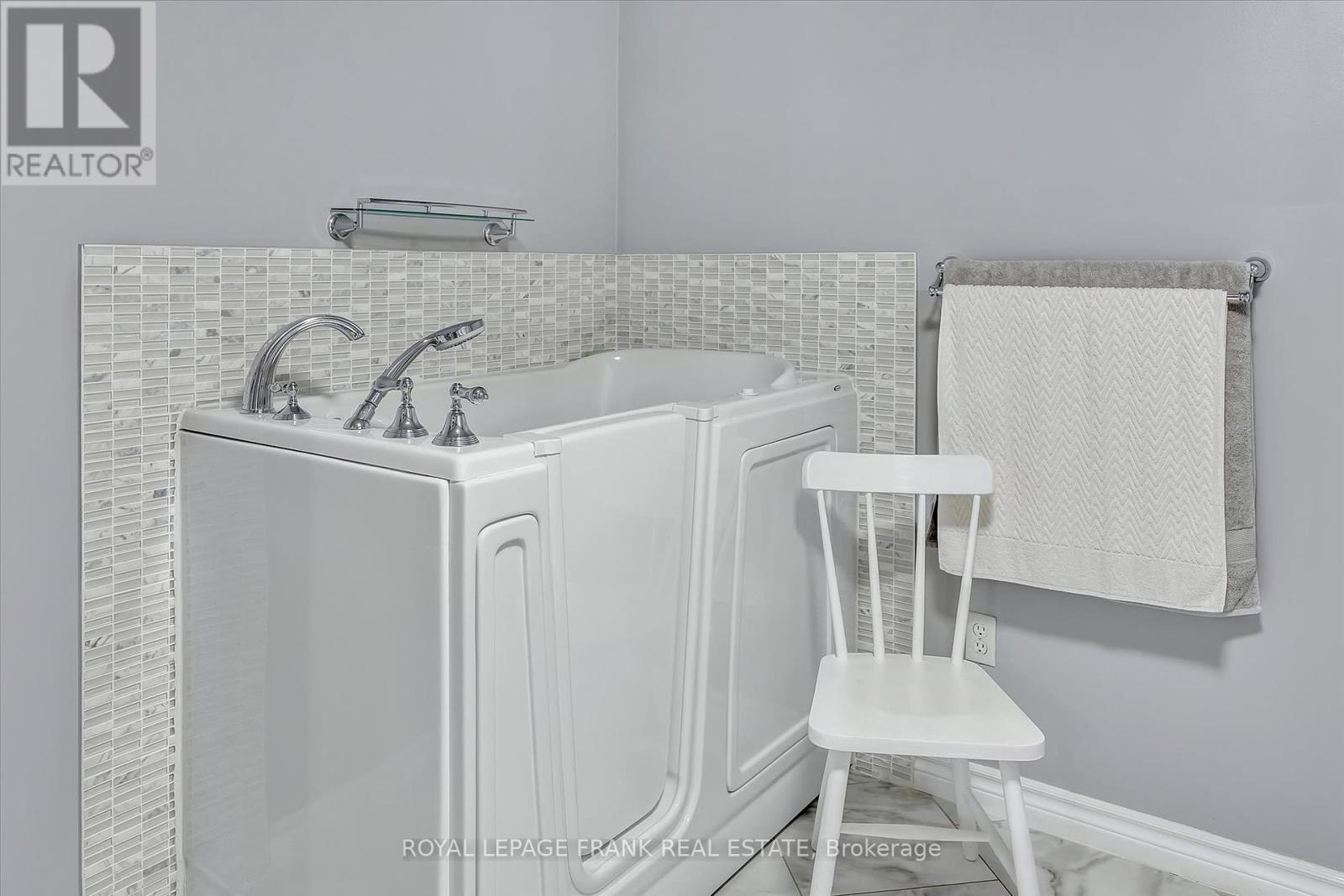1083 Danita Boulevard, Peterborough West, Ontario  K9J 7K7 - Photo 35 - X12206355