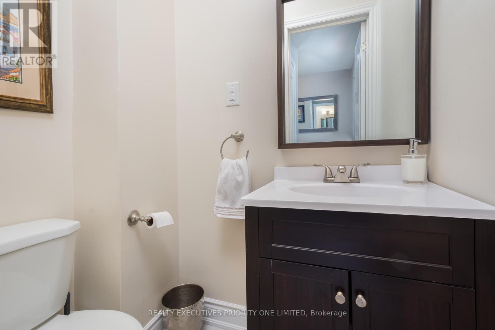 206 Andrew Park, Vaughan (West Woodbridge), Ontario  L4L 1G2 - Photo 15 - N12206163