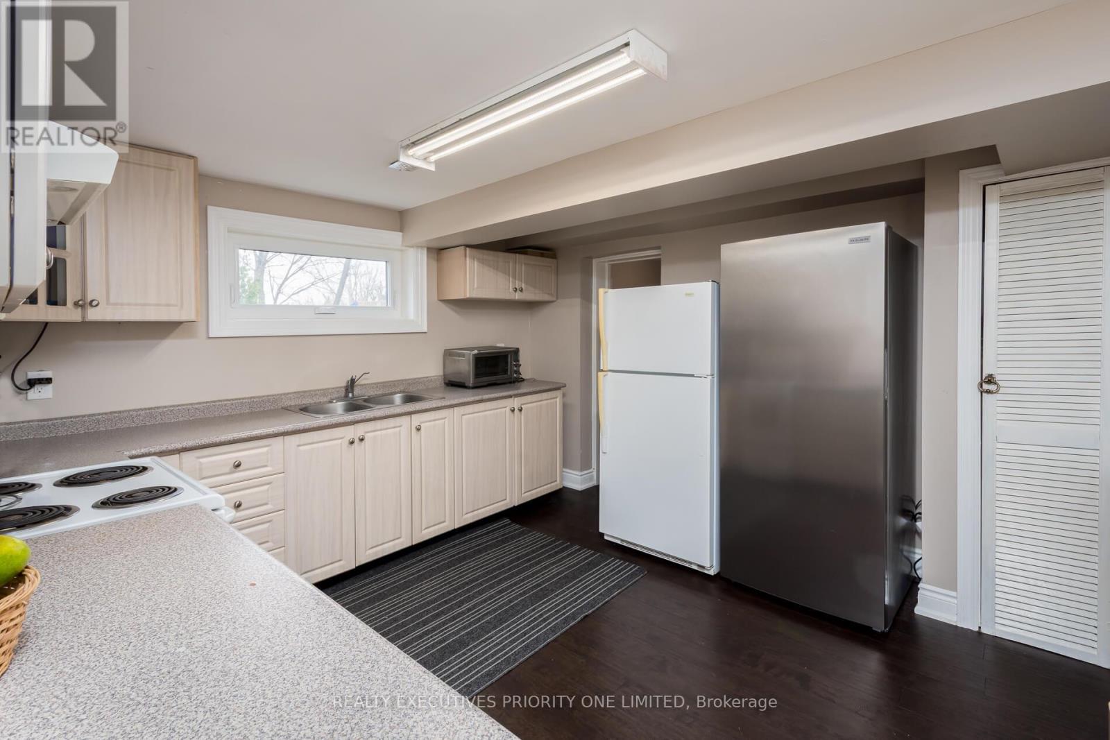 206 Andrew Park, Vaughan (West Woodbridge), Ontario  L4L 1G2 - Photo 25 - N12206163