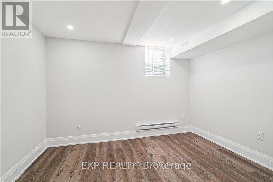21 Coldwell Bay Circle, Vaughan, Ontario  L4R 5E9 - Photo 6 - N12206166