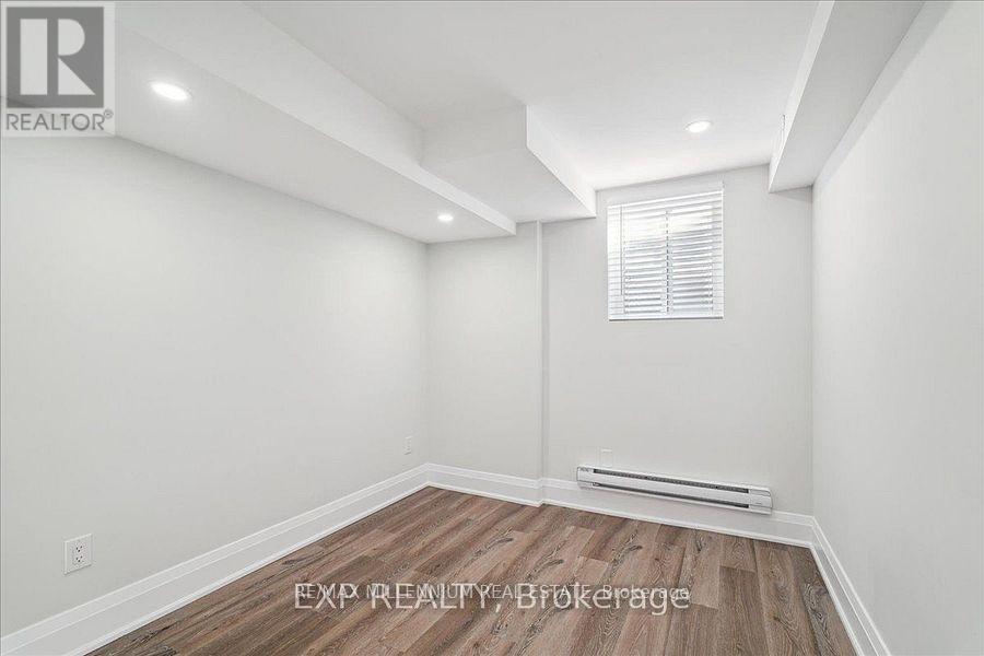 21 Coldwell Bay Circle, Vaughan, Ontario  L4R 5E9 - Photo 9 - N12206166