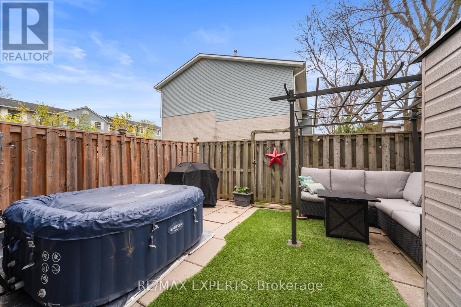 43 Harmony Circle, Bradford West Gwillimbury, Ontario  L3Z 2T9 - Photo 32 - N12206223