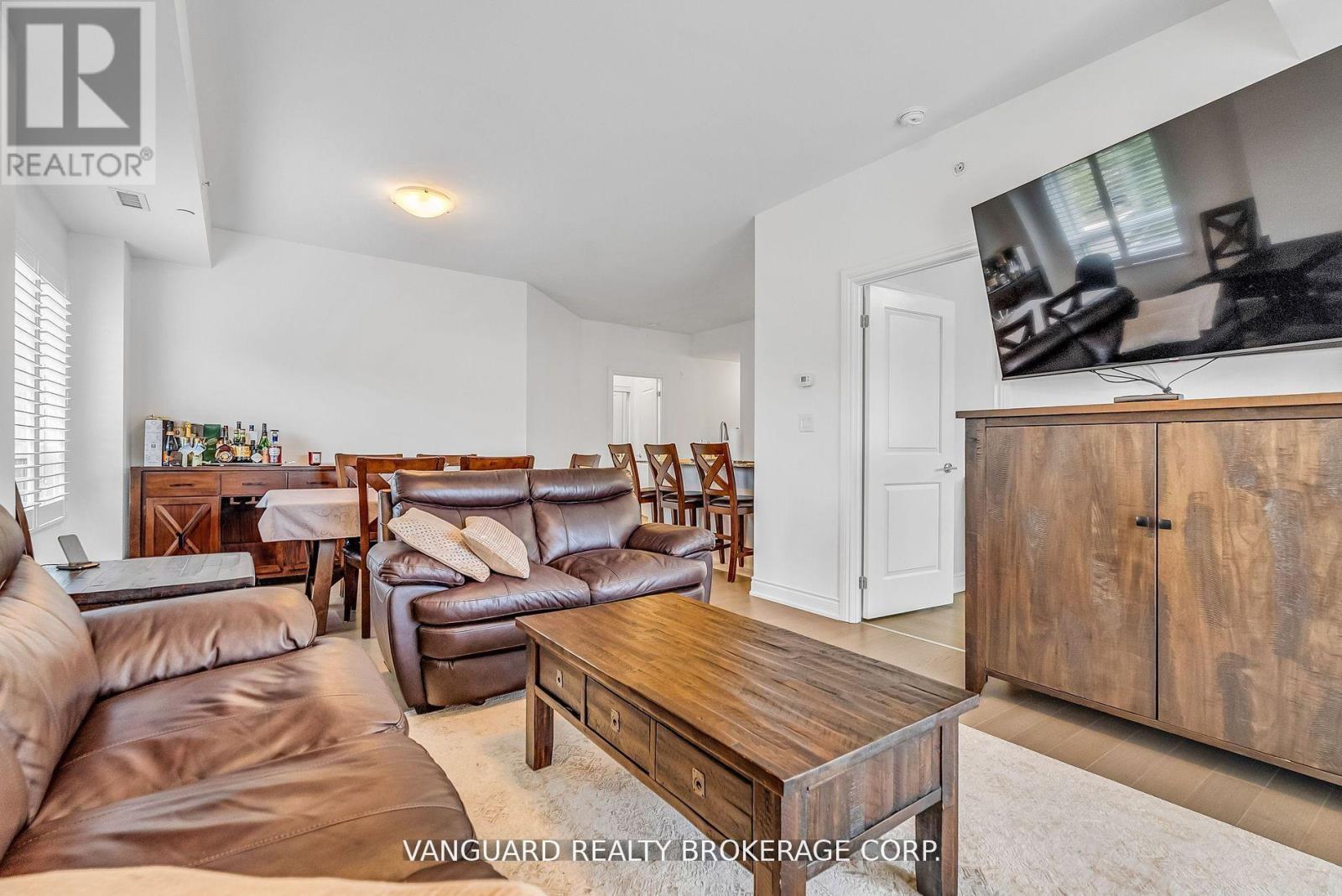 209 - 86 Woodbridge Avenue, Vaughan, Ontario  L4L 0E4 - Photo 15 - N12206227