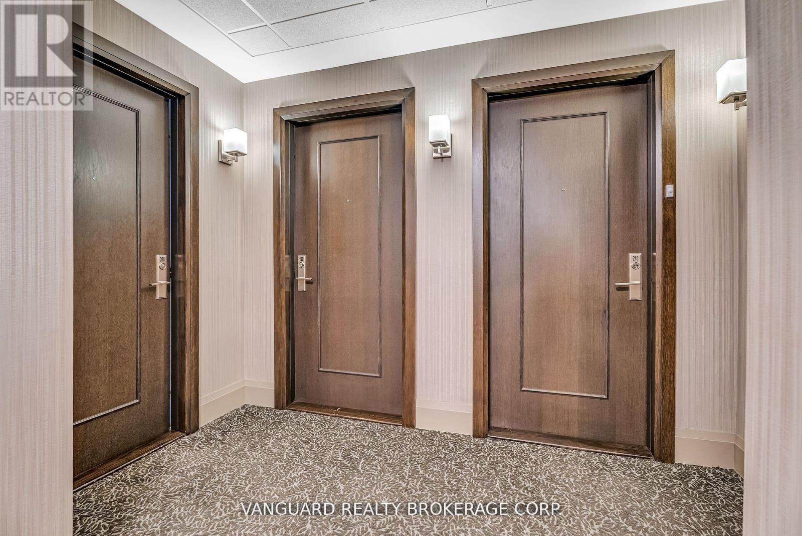 209 - 86 Woodbridge Avenue, Vaughan, Ontario  L4L 0E4 - Photo 7 - N12206227