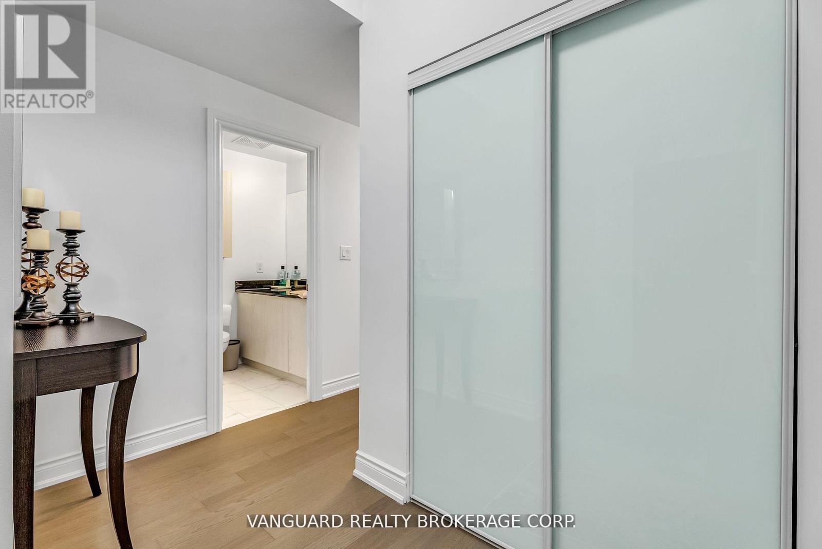 209 - 86 Woodbridge Avenue, Vaughan, Ontario  L4L 0E4 - Photo 9 - N12206227