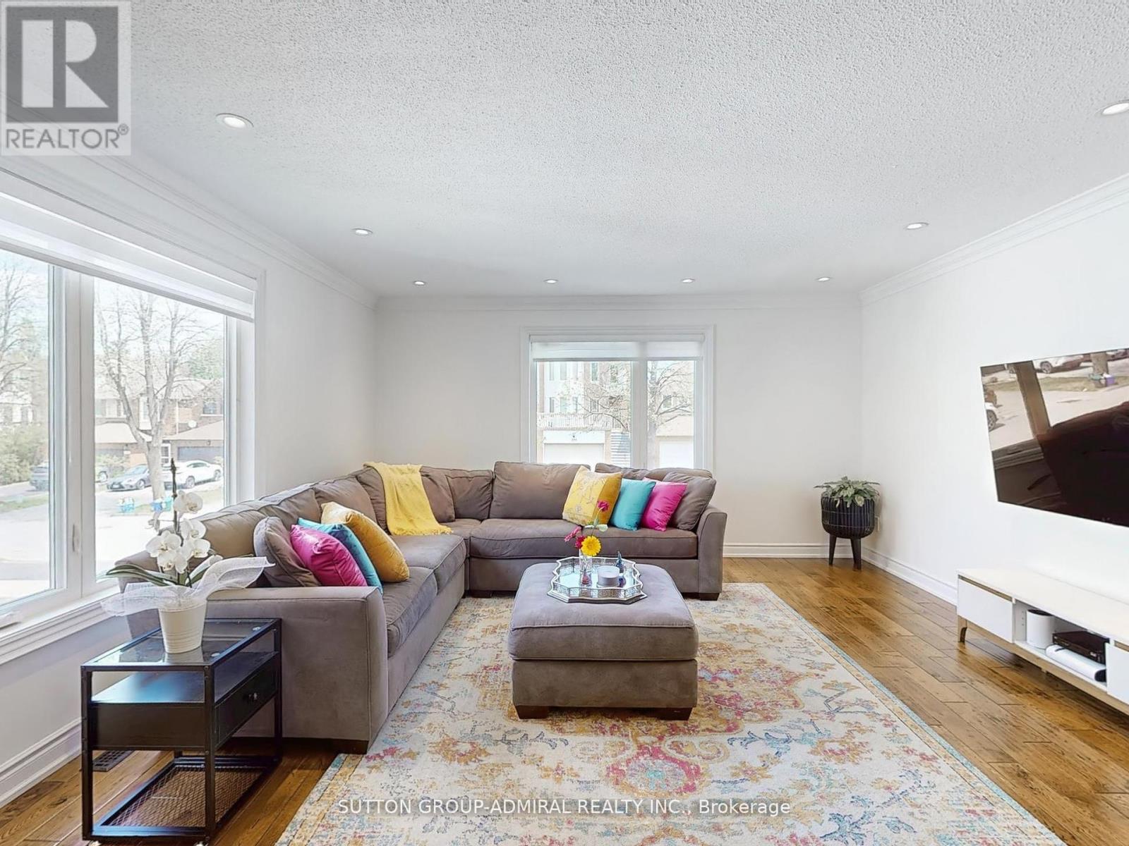 101 Glen Crescent, Vaughan (Uplands), Ontario  L4J 4W3 - Photo 17 - N12206233