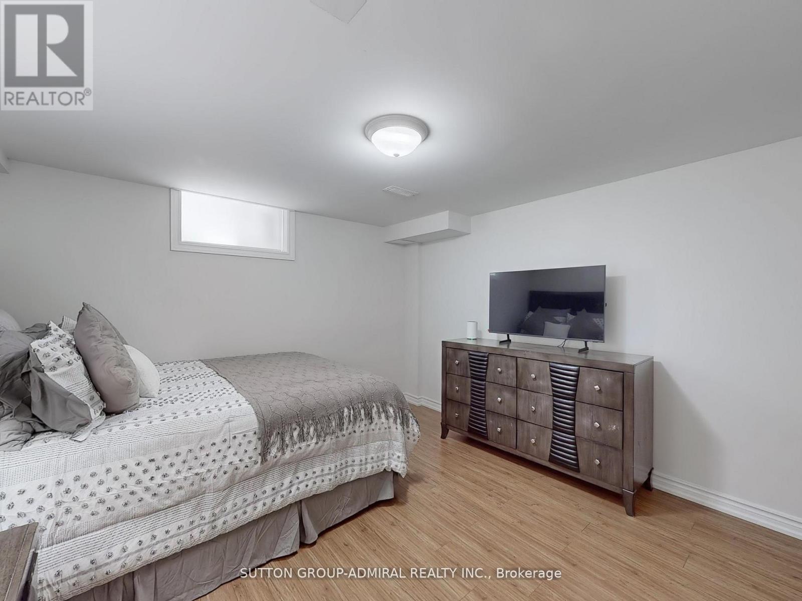 101 Glen Crescent, Vaughan (Uplands), Ontario  L4J 4W3 - Photo 31 - N12206233