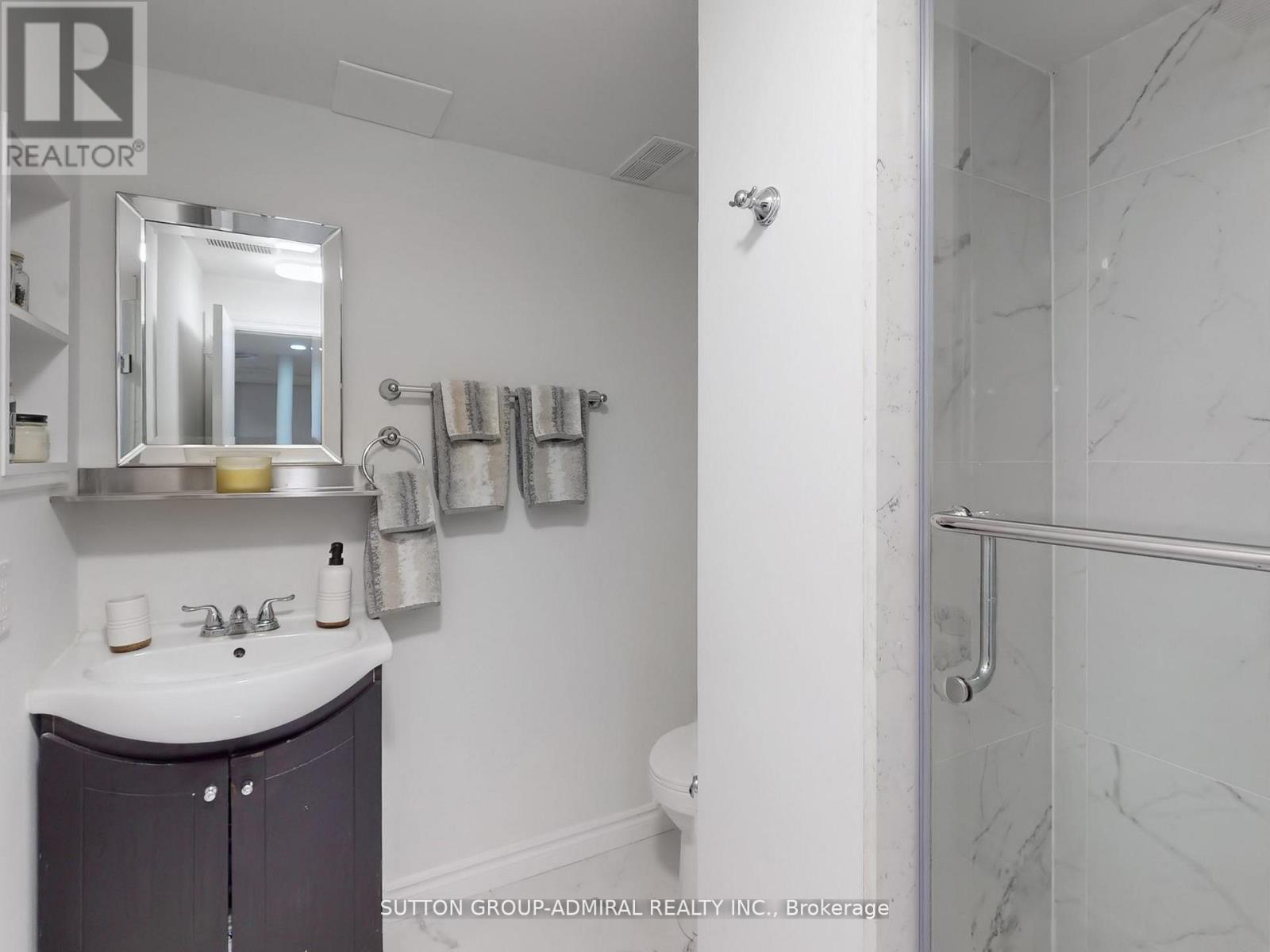 101 Glen Crescent, Vaughan (Uplands), Ontario  L4J 4W3 - Photo 32 - N12206233
