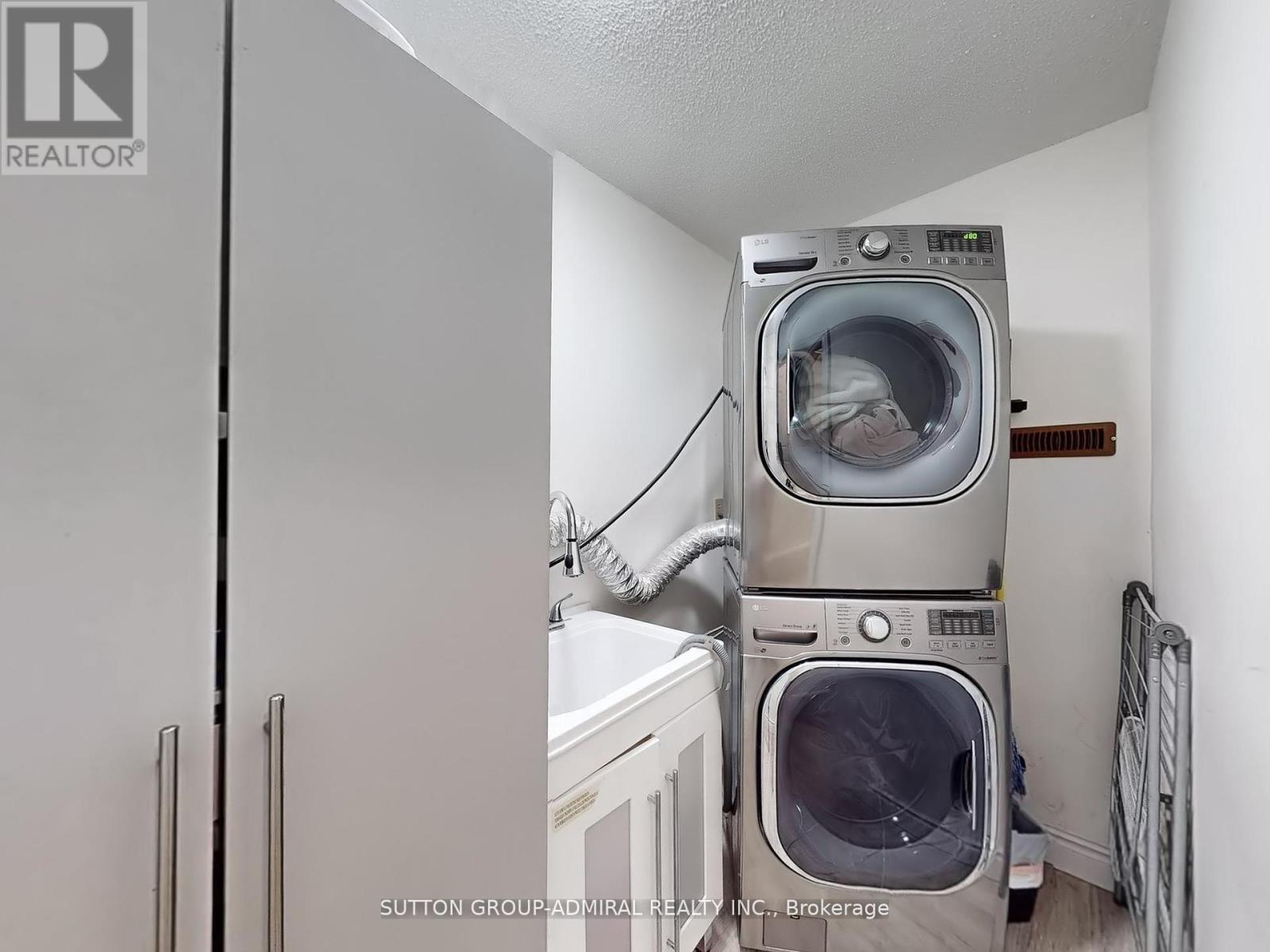101 Glen Crescent, Vaughan (Uplands), Ontario  L4J 4W3 - Photo 34 - N12206233