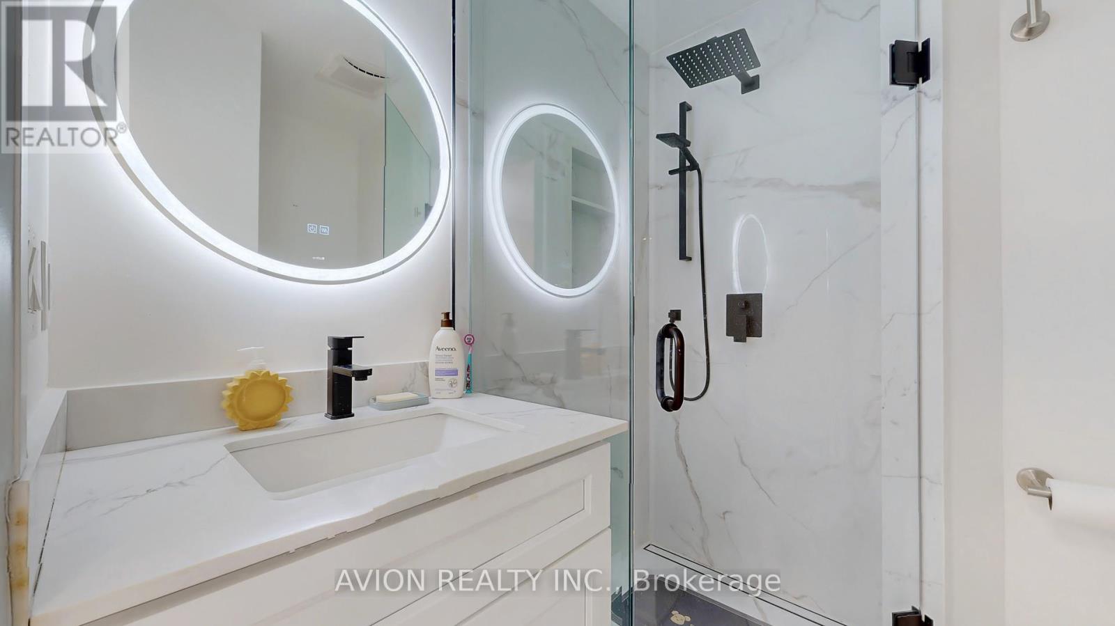 1 Rosegarden Crescent, Richmond Hill, Ontario  L4E 2P1 - Photo 25 - N12206237