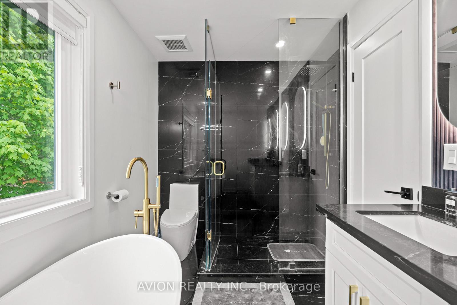 1 Rosegarden Crescent, Richmond Hill, Ontario  L4E 2P1 - Photo 31 - N12206237