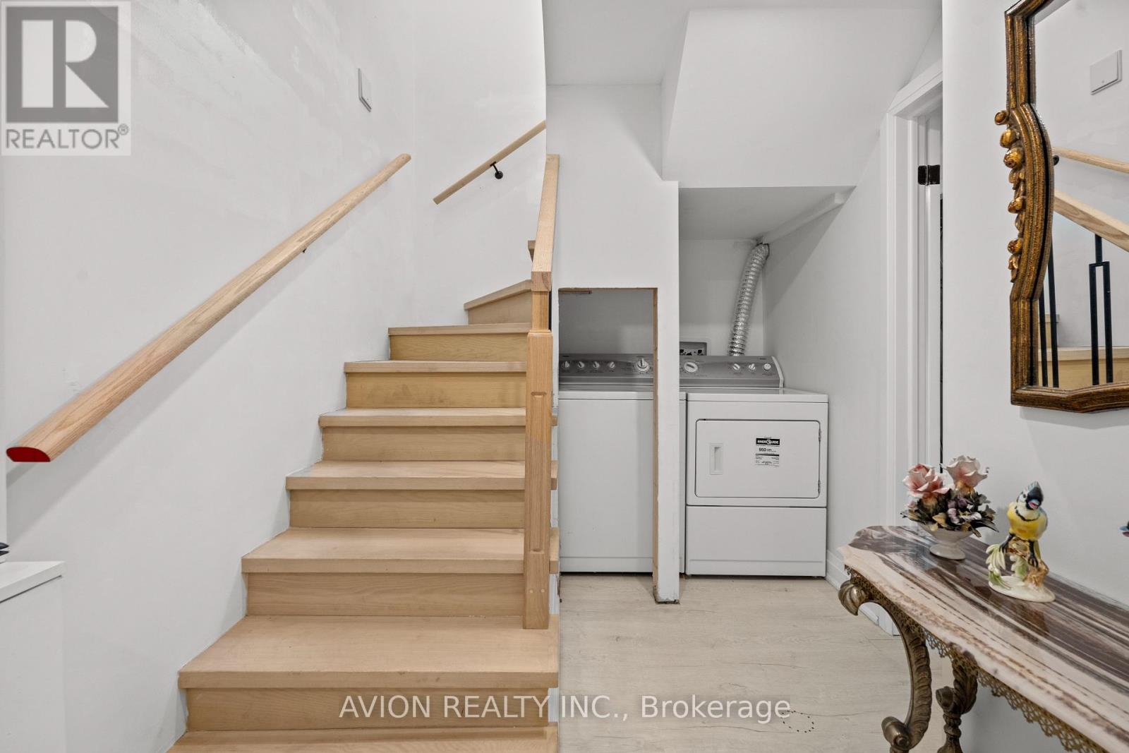 1 Rosegarden Crescent, Richmond Hill, Ontario  L4E 2P1 - Photo 41 - N12206237