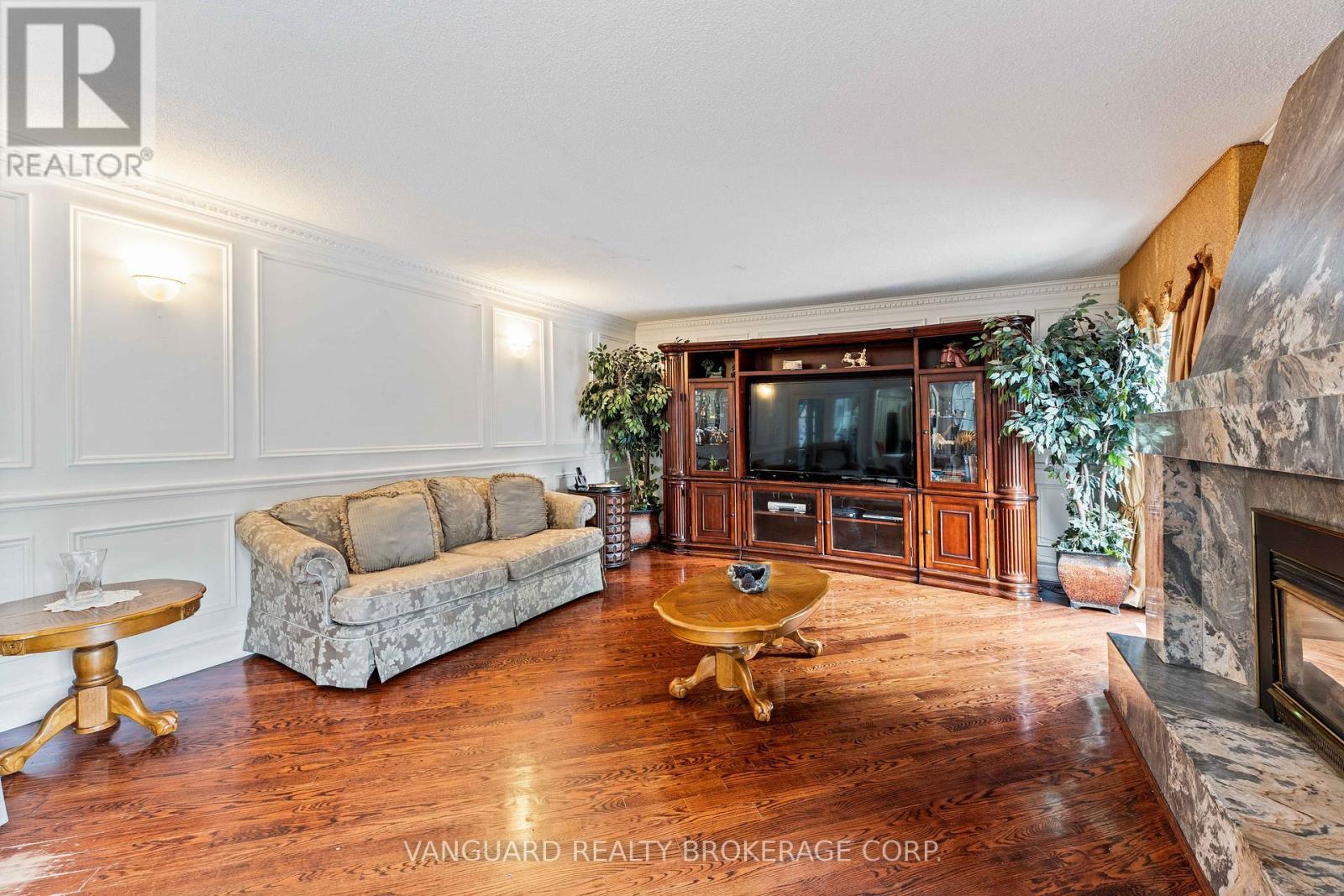 40 Colton Crescent N, Vaughan (Islington Woods), Ontario  L4L 3L6 - Photo 21 - N12206274