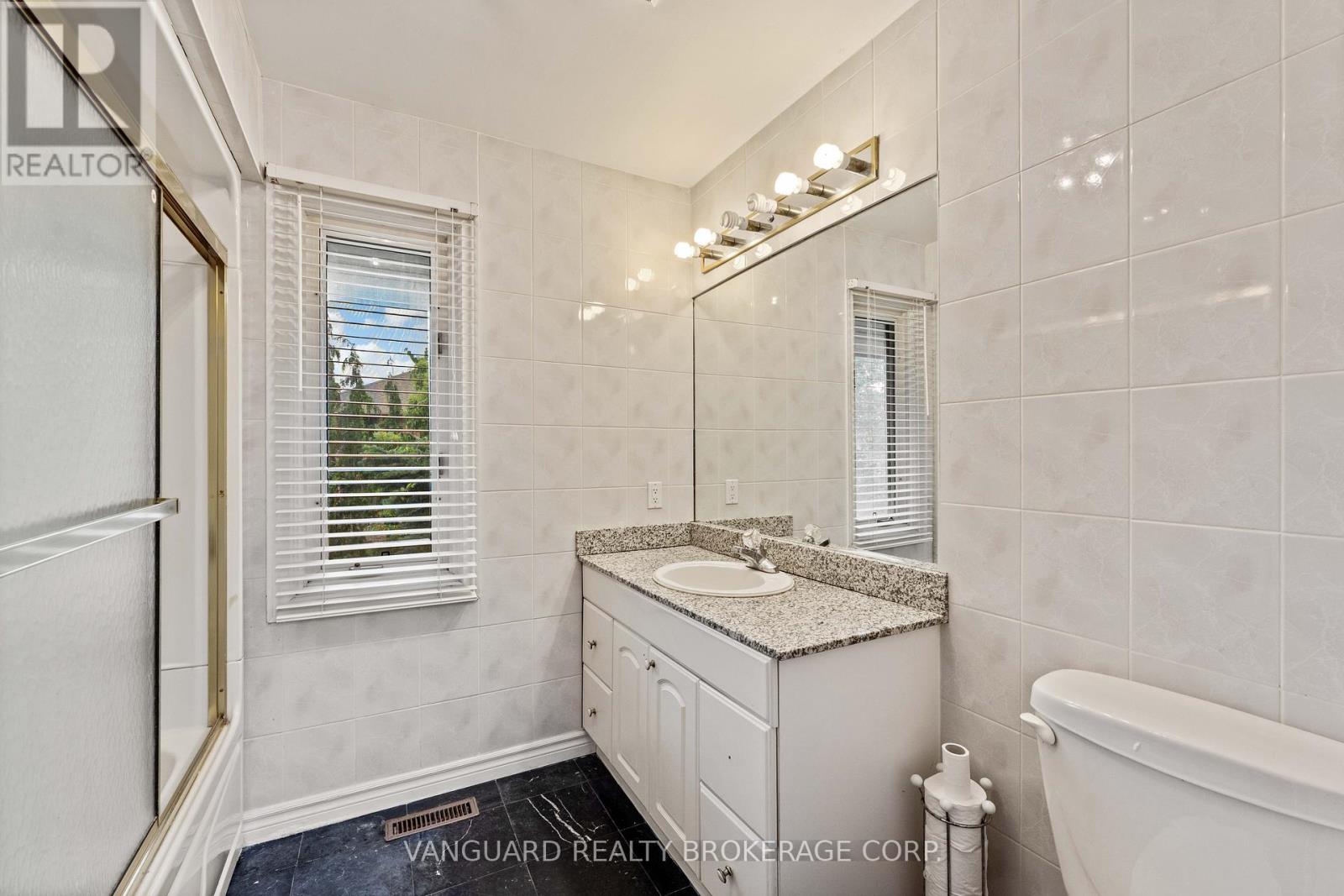 40 Colton Crescent N, Vaughan (Islington Woods), Ontario  L4L 3L6 - Photo 30 - N12206274