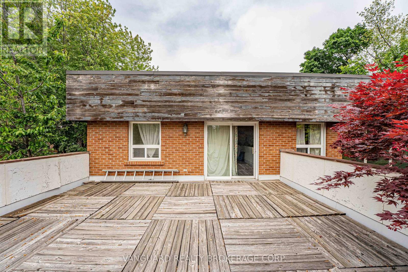 40 Colton Crescent N, Vaughan (Islington Woods), Ontario  L4L 3L6 - Photo 41 - N12206274