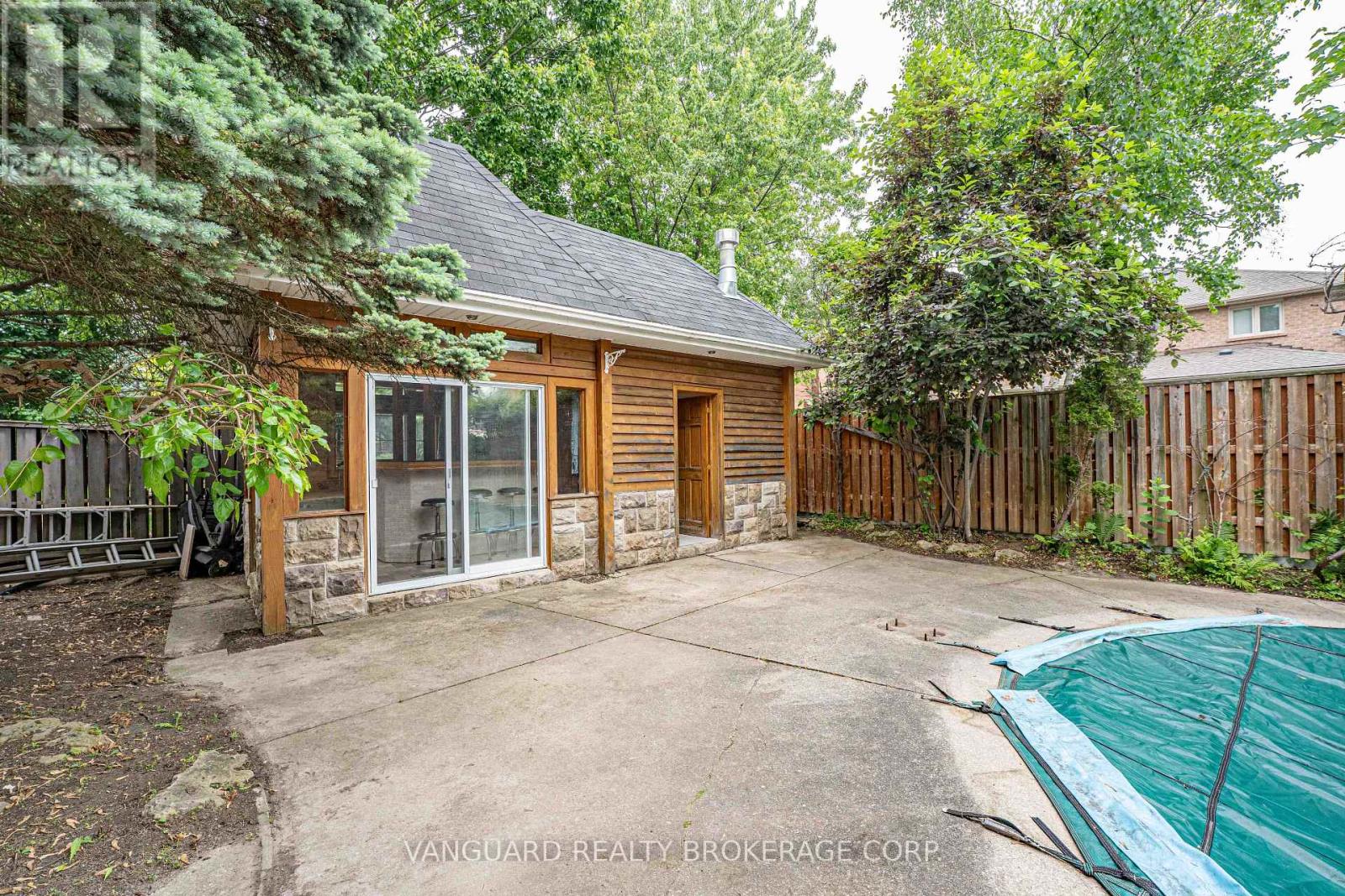 40 Colton Crescent N, Vaughan (Islington Woods), Ontario  L4L 3L6 - Photo 42 - N12206274