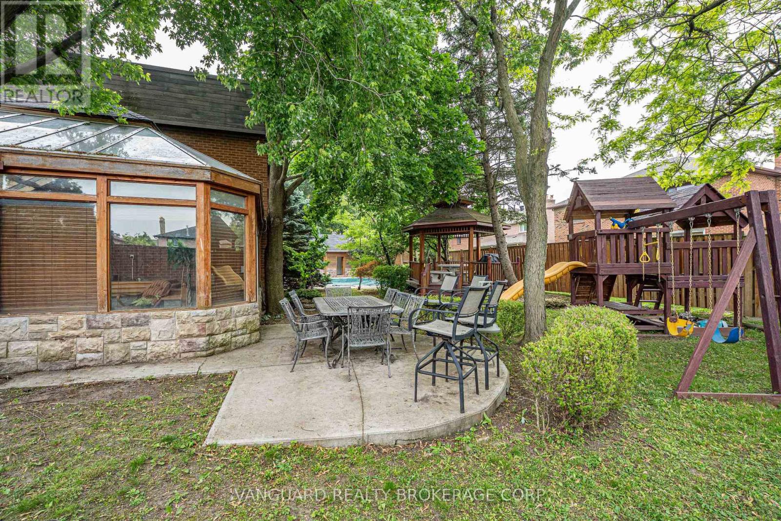 40 Colton Crescent N, Vaughan (Islington Woods), Ontario  L4L 3L6 - Photo 48 - N12206274