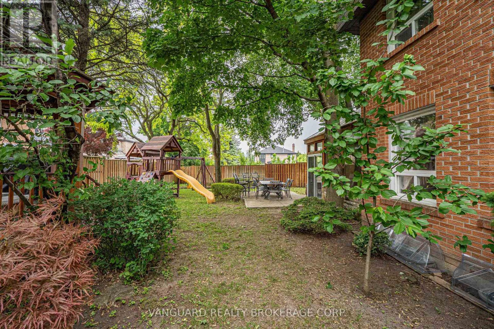 40 Colton Crescent N, Vaughan (Islington Woods), Ontario  L4L 3L6 - Photo 50 - N12206274