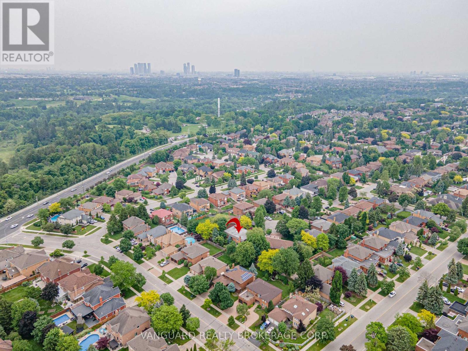 40 Colton Crescent N, Vaughan (Islington Woods), Ontario  L4L 3L6 - Photo 7 - N12206274