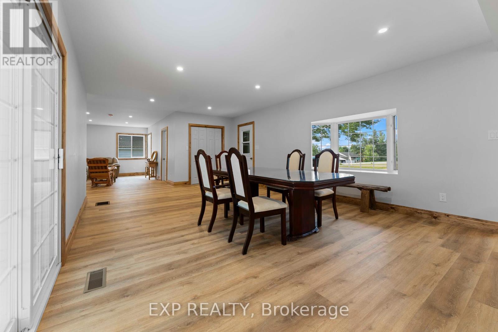 371 John Street, Madawaska Valley, Ontario  K0J 1B0 - Photo 15 - X12167292