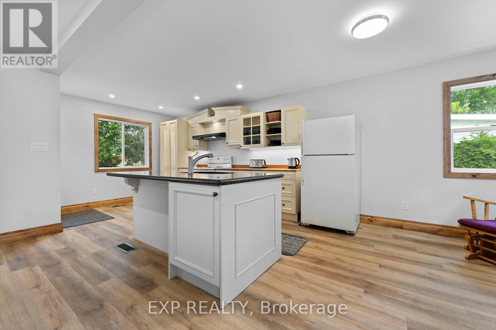 371 John Street, Madawaska Valley, Ontario  K0J 1B0 - Photo 10 - X12167292
