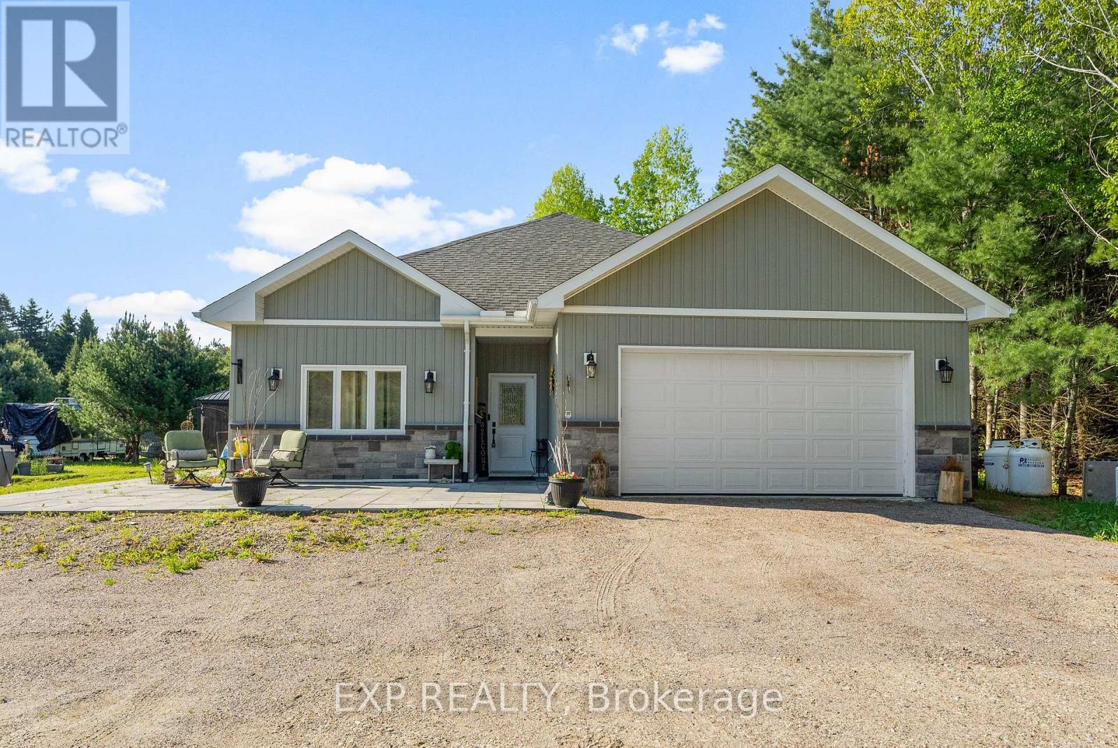 12 Eastern Avenue, Greater Madawaska, Ontario  K0J 2R0 - Photo 2 - X12181205