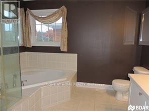 42 Westminster Circle, Barrie, Ontario  L4M 0A4 - Photo 13 - S12206260