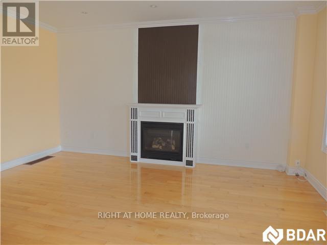 42 Westminster Circle, Barrie, Ontario  L4M 0A4 - Photo 5 - S12206260