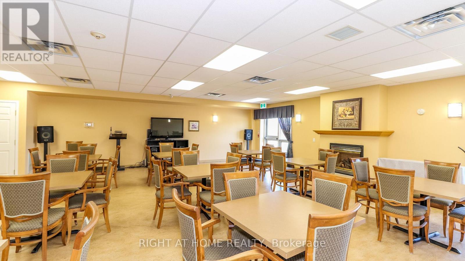 109 - 90 Dean Avenue, Barrie (Painswick South), Ontario  L4N 0M3 - Photo 8 - S12206270