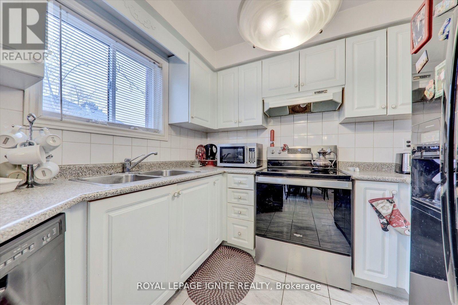 38 Rodda Boulevard, Toronto, Ontario  M1E 2Z6 - Photo 5 - E12130706