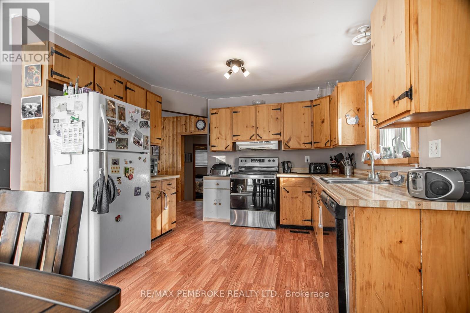 1744 Bromley Line, Whitewater Region, Ontario  K0J 2L0 - Photo 8 - X12206303
