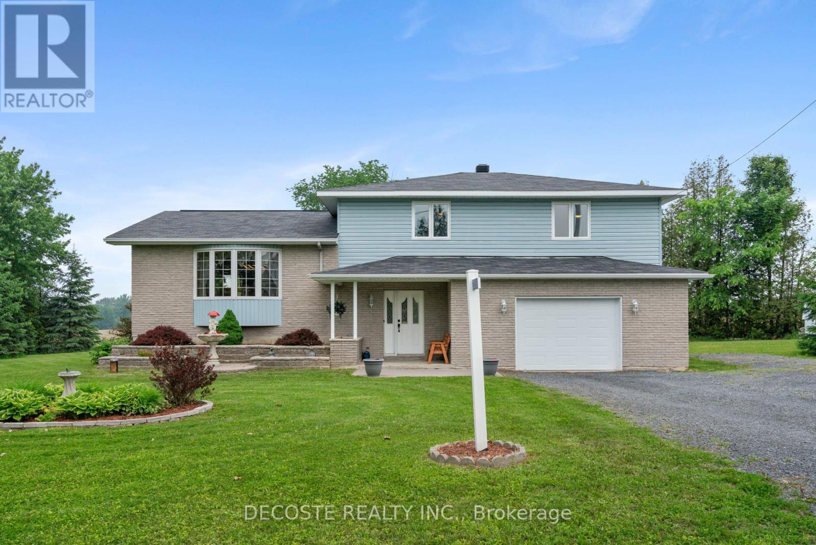 20351 Pineview Crescent, South Glengarry, Ontario  K0C 1A0 - Photo 1 - X12206356