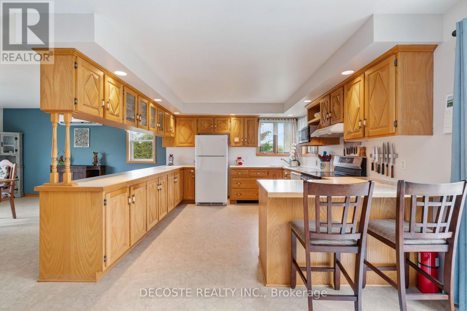 20351 Pineview Crescent, South Glengarry, Ontario  K0C 1A0 - Photo 15 - X12206356