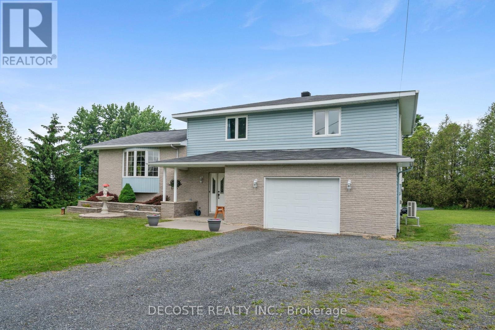 20351 Pineview Crescent, South Glengarry, Ontario  K0C 1A0 - Photo 3 - X12206356