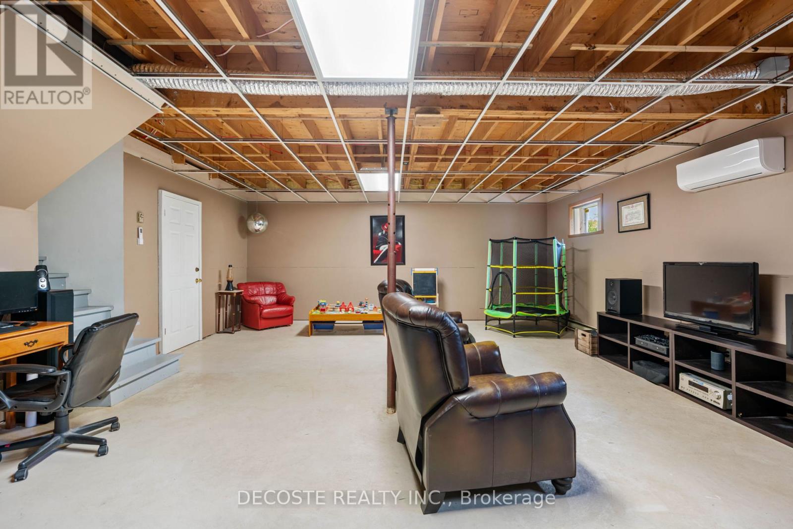 20351 Pineview Crescent, South Glengarry, Ontario  K0C 1A0 - Photo 36 - X12206356