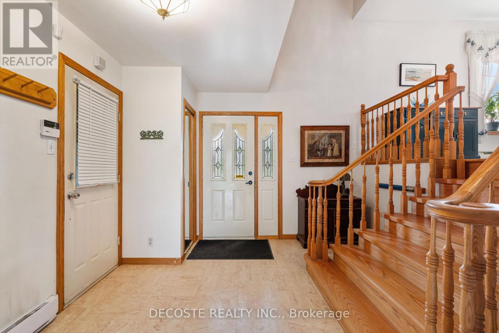 20351 Pineview Crescent, South Glengarry, Ontario  K0C 1A0 - Photo 6 - X12206356