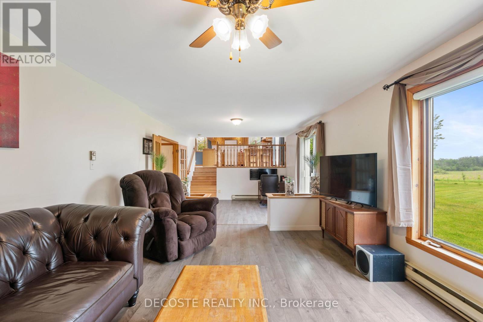 20351 Pineview Crescent, South Glengarry, Ontario  K0C 1A0 - Photo 8 - X12206356