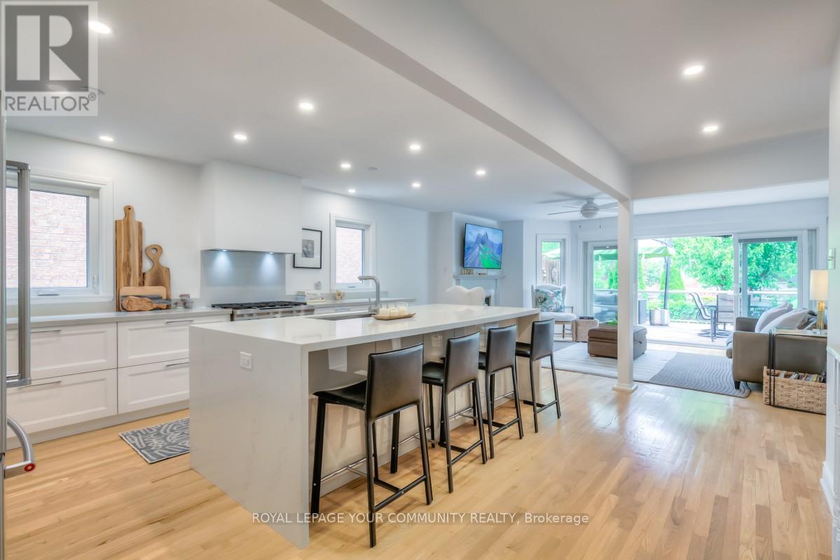 503 Silken Laumann Drive, Newmarket, Ontario  L3X 2H9 - Photo 9 - N12206084